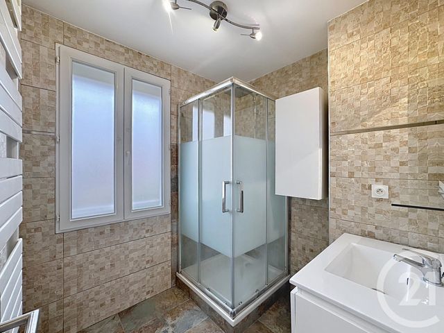 maison à vendre - 4 pièces - 75.46 m2 - ST JEAN DE LA RUELLE - 45 - CENTRE - Century 21 Help'Immo
