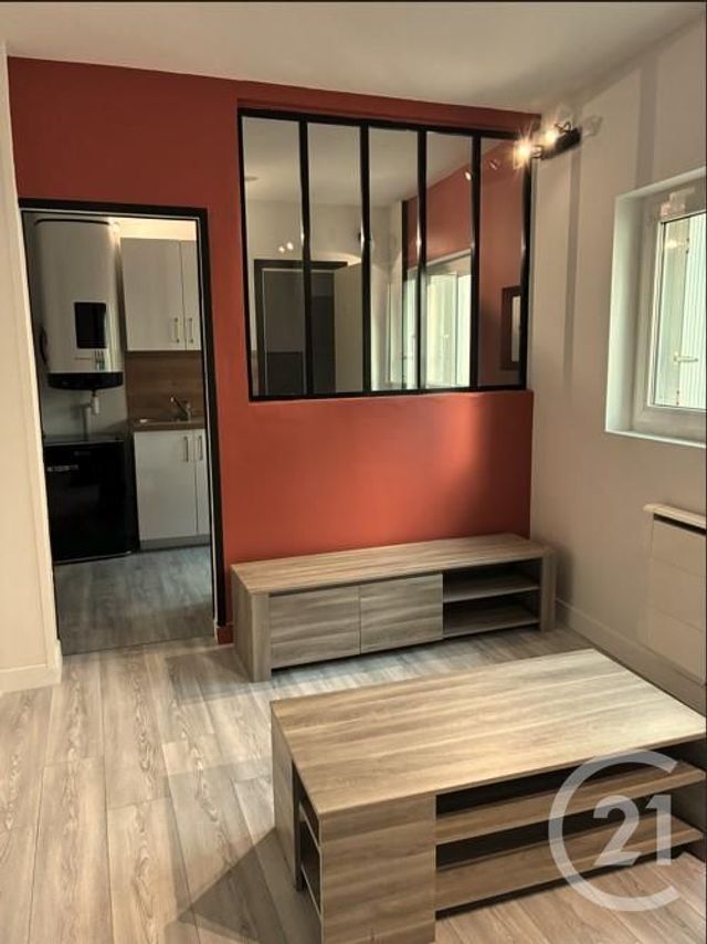Appartement F1 à louer - 1 pièce - 19.51 m2 - ORLEANS - 45 - CENTRE - Century 21 Help'Immo