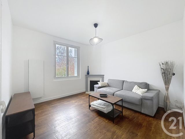 Appartement F2 à louer - 2 pièces - 46.3 m2 - OLIVET - 45 - CENTRE - Century 21 Help'Immo